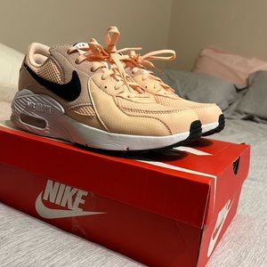 Washed Coral Nike Air Max